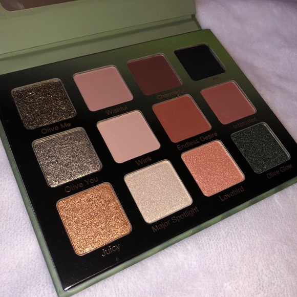 Violet Voss Olive You Forever Palette - Picture 9 of 16